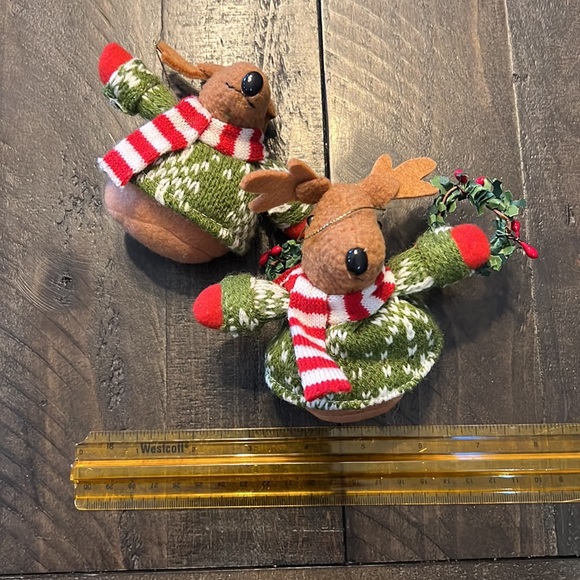 NWOT - weighted reindeer ornaments with adorable knit sweater and scarf Set of 2 - Picture 6 of 6